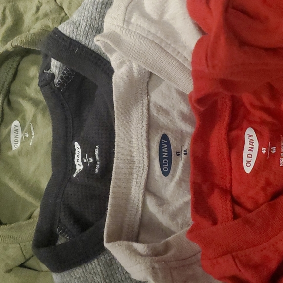 Old Navy | Bundle of 4 Toddler Long-Sleeved Tees | 4T - Picture 6 of 6